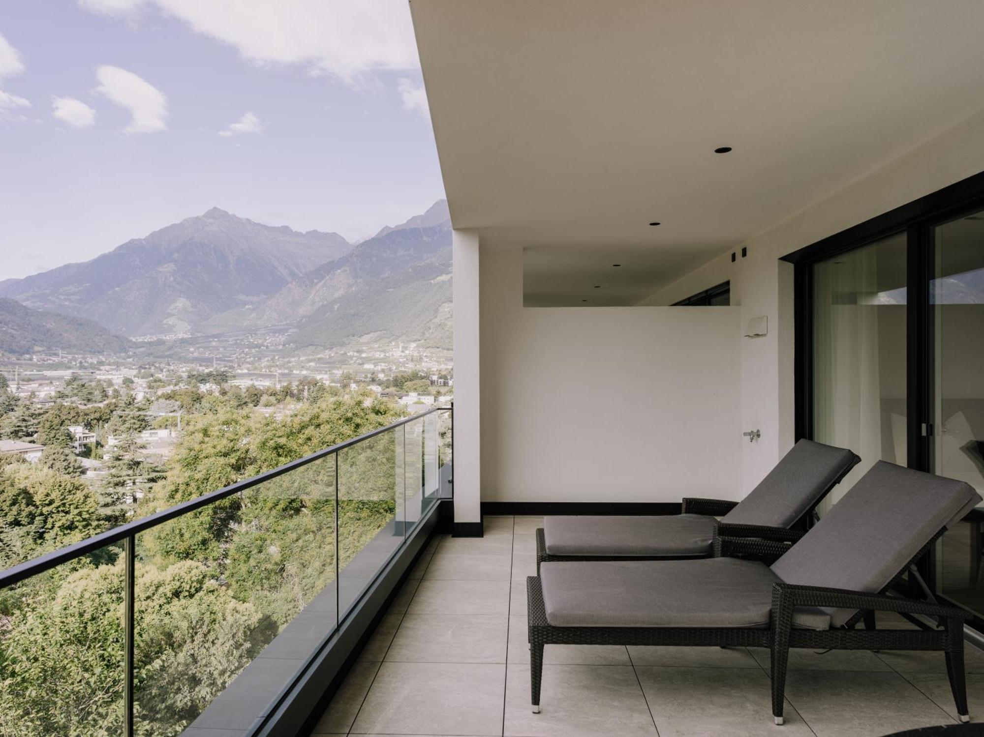 The Hills Merano Rum bild